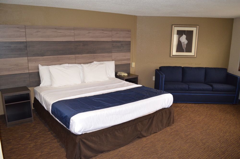 Baymont By Wyndham Downtown Hotel 2*