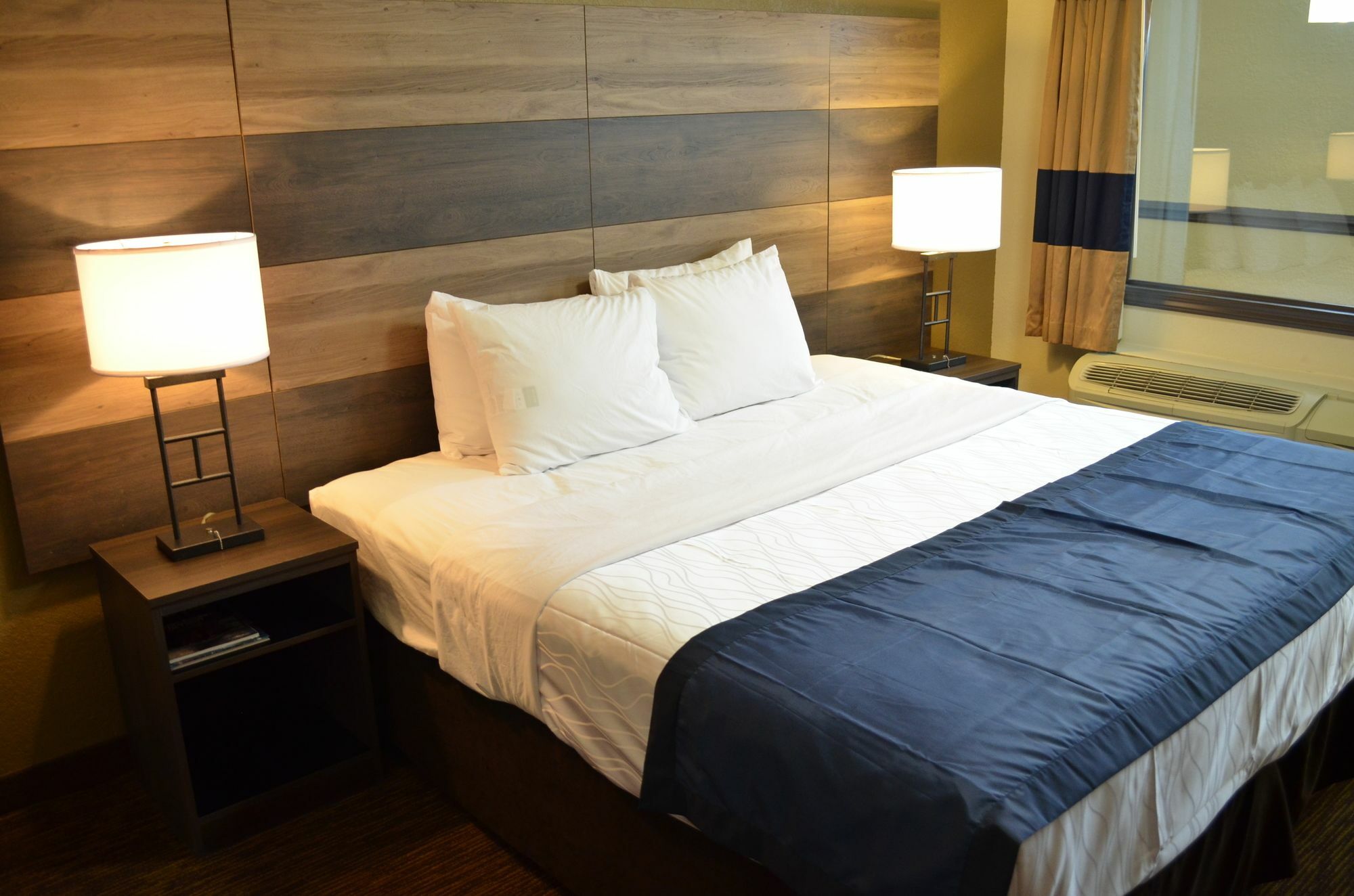 Baymont By Wyndham Downtown Detroit